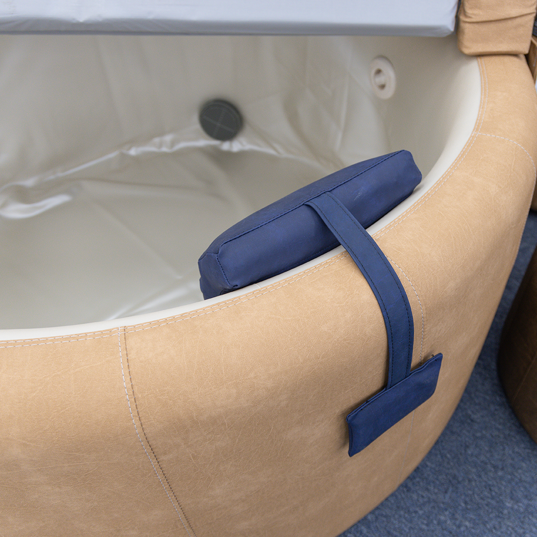 Softub: Spa Pillow