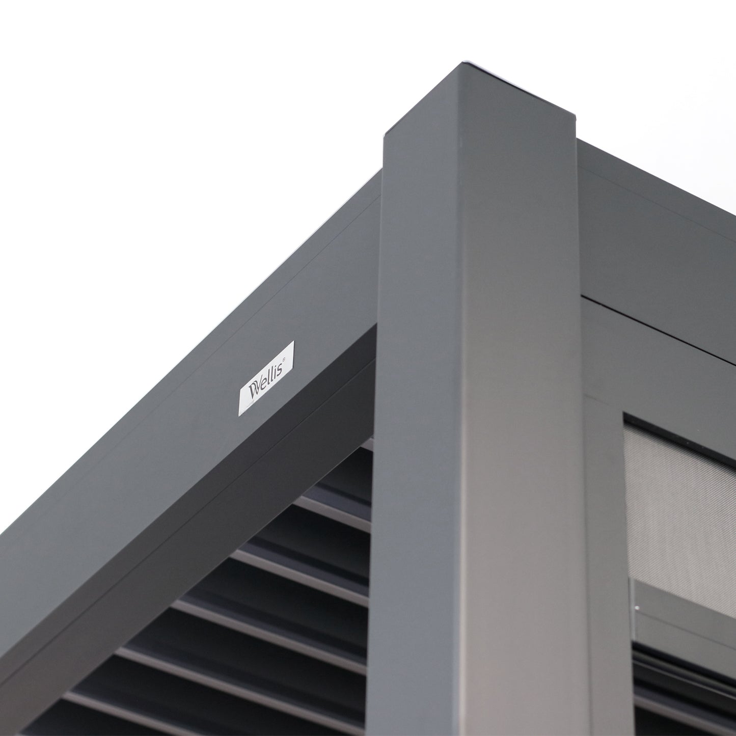 Wellis: MotionFlex 400 bioclimatic pergola